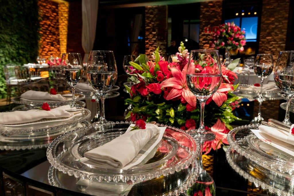 Crystal clear water and glasses in a restaurant