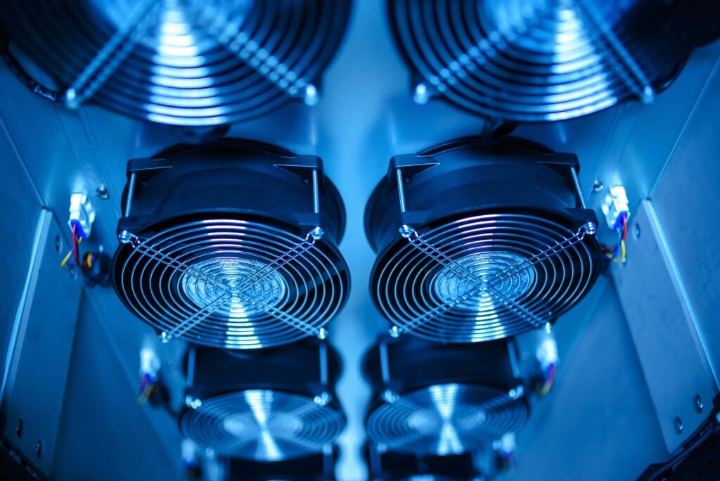 data center cooling fans 1